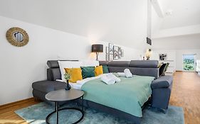 DND Design Loft I 170qm I Parken I Balkon I Workstation I Netflix I Kaffee I Waschmaschine I Trockner I Xbox I Ausblick